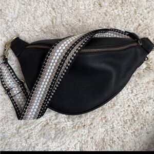 Andar Tatum Togo Leather Bum Bag